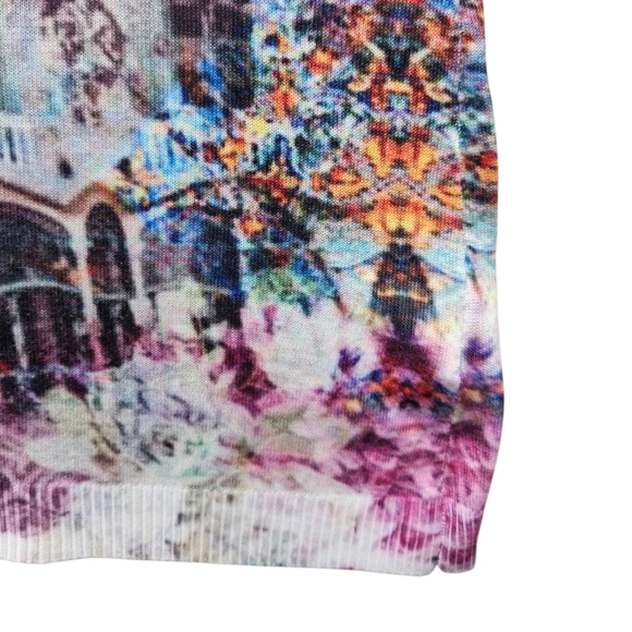 Etoile Du Monde Paris Scene Vneck Shirt - Picture 5 of 5